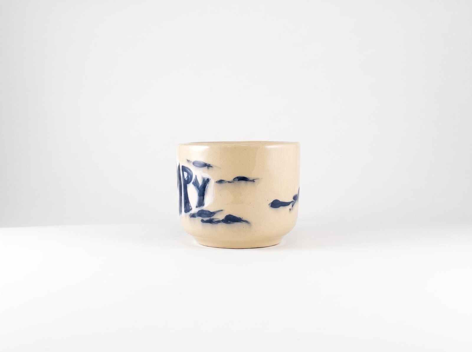 GRUMPY Tasse von der Seite