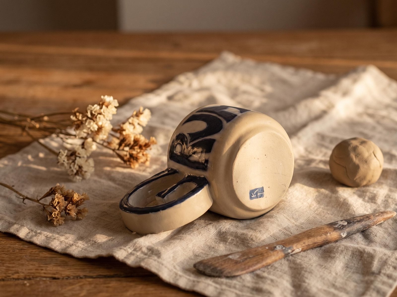 GRUMPY Tasse mit Stempel am Boden